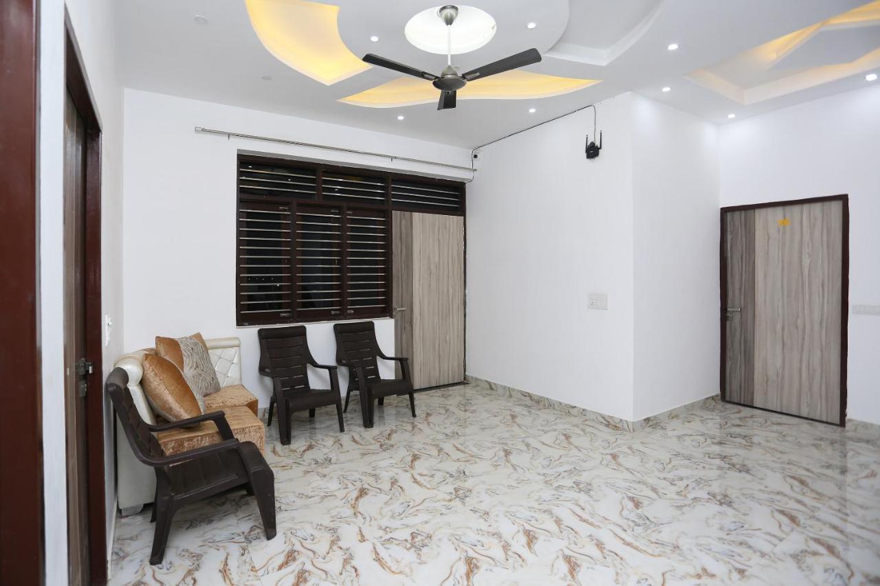 אגרה Hotel Rest Palace מראה חיצוני תמונה