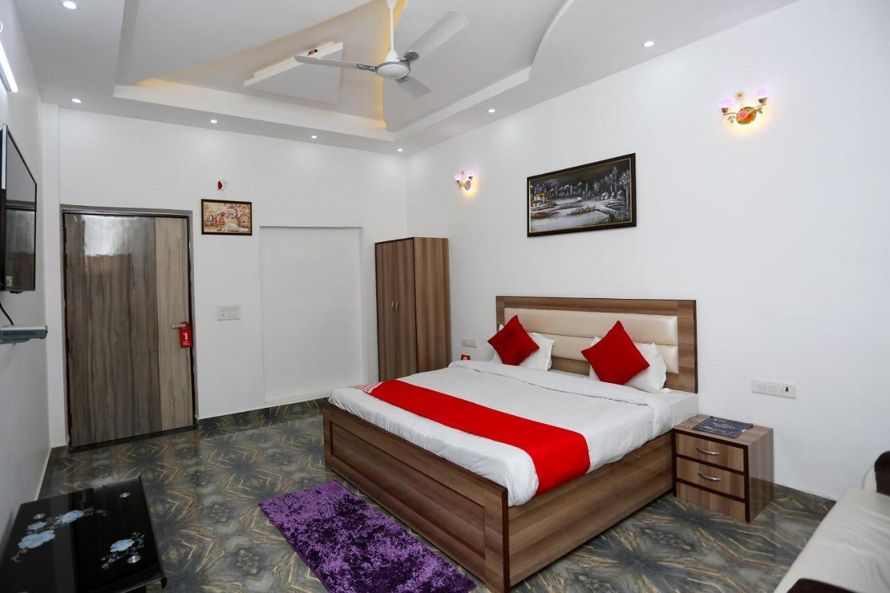 אגרה Hotel Rest Palace מראה חיצוני תמונה